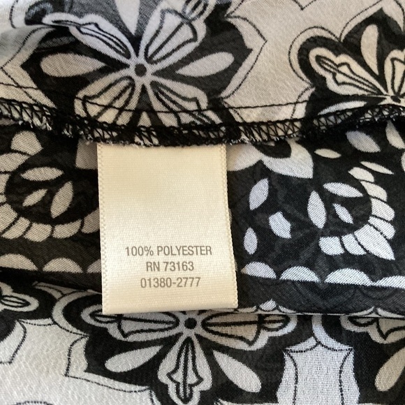 Christopher & Bank small blouse short sleeves black and white - Picture 12 of 12
